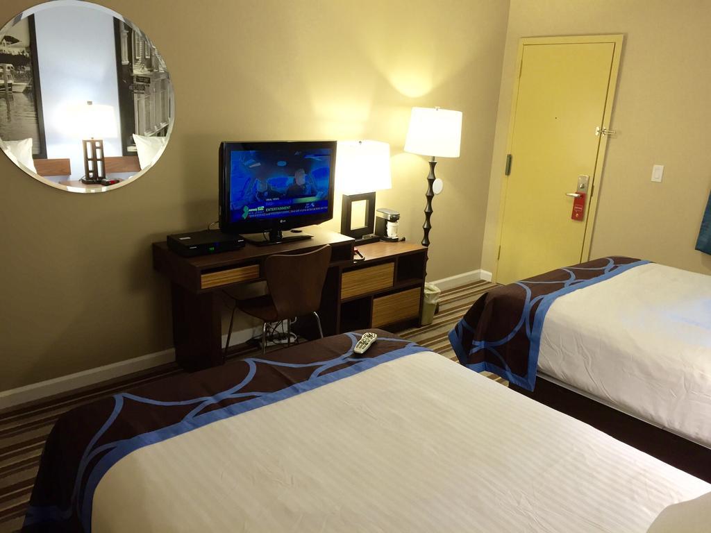 Super 8 By Wyndham Asbury Park Hotel Cameră foto